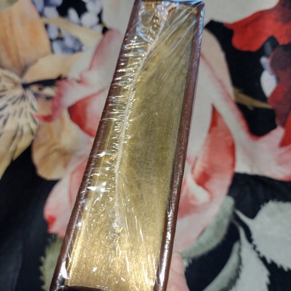 📚 Adventures of Huckleberry Finn by Mark Twain - Picture 3 of 3